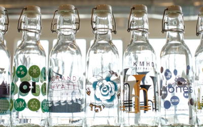 A Guide To Creating Personalized Glass Bottles for Your Brand